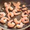 冷めても美味しい！海老のガーリックケチャップ炒めの工程3