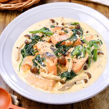 【鮭とほうれん草の和風クリーム煮】簡単なのに絶品！お魚レシピ