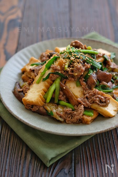 牛肉と絹厚揚げとニラのとろみ炒め