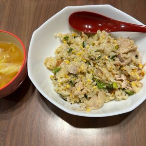 シャオランの作ってみた!投稿(【ガッツリ大満足】濃厚にら豚チャーハン)