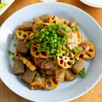 『豚バラれんこんとこんにゃくのオイスター炒め』ご飯に合う♫