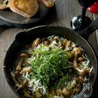 手軽な和食材で作る！きのこのアヒージョ
