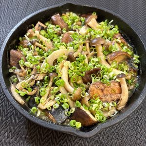 楽ラク手抜キッチン🐶🐾の作ってみた!投稿(きのこたっぷり《秋野菜♡和風アヒージョ風》)