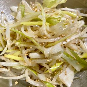 momoの作ってみた!投稿(白髪ネギともやしのピリ辛ナムル)