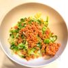 さっと和えて春色プラス!キャベツと鮭のオイル和えの工程3