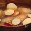 ほっこり♪さつまいもと鶏手羽先の煮物の工程3