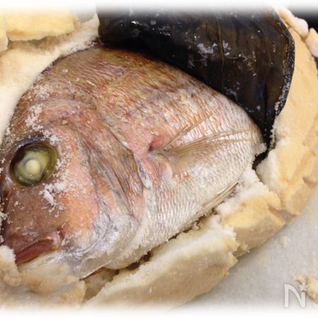 お正月やお祝いには鯛の塩釜焼き By 川端寿美香 レシピサイト Nadia ナディア プロの料理家のおいしいレシピ