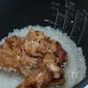 【冷めてもおいしい】しめじと豚バラ肉の味噌あじ炊き込みご飯の工程1