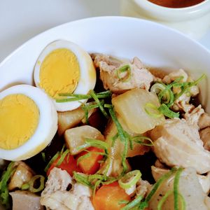 ゆみの作ってみた!投稿(おかずになるおでん！『鶏のおでん風煮込み』～胡麻味噌だれ～)
