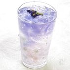シンデレラの食べる夢ドリンク(蝶豆花ドリンク)