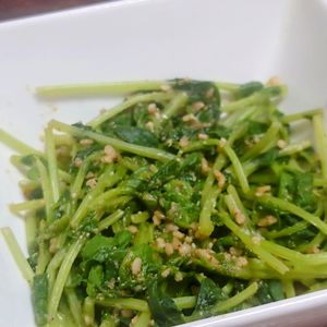 オレンジの作ってみた!投稿(【豆苗のごま和え】豆苗嫌いな娘が完食！)