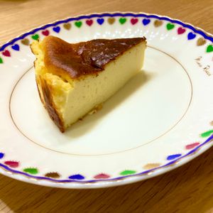 わらびもっちの作ってみた!投稿(生クリーム不使用！ヨーグルトでさっぱり！バスクチーズケーキ)