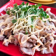 マヨポン酢でコク旨さっぱり！オニオン豚しゃぶサラダ