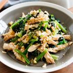 『茹で鶏と小松菜とわかめのねぎだれ和え』ヘルシー♪やみつき☆