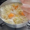 栄養満点！たっぷり野菜と卵の味噌汁の工程2