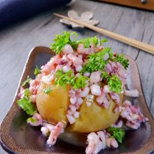 めっちゃお酒が進んじゃう《じゃがいものいかガリバタソース》