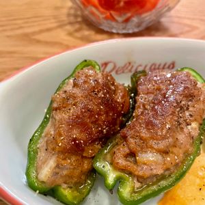 わいワインの作ってみた!投稿(【ピーマンの肉詰めの甘辛照り焼き】裏ワザで絶対失敗なし!)