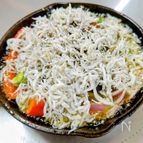 【夏野菜としらすのアヒージョ】夏バテ解消にもお勧めです。