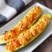 【ズッキーニボートキムチーズマヨ】丸ごとヘルシーおかず！