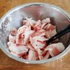 『豚バラ新じゃがとピーマンの辛味噌炒め』こってり♪ご飯が進むの工程2