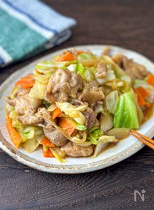 定食屋さん風♪【豚こまと野菜の生姜味噌炒め】