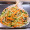 ヘルシーお惣菜♪ふわふわ蒸し鶏のさっぱり中華サラダ😋の工程2