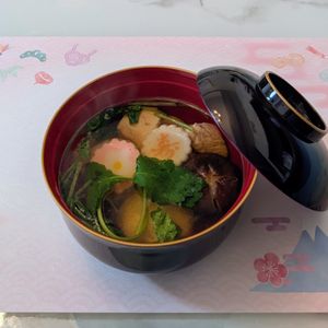 𝔂𝓾𝓶𝓲🍓の作ってみた!投稿(鶏肉と三つ葉のお雑煮)