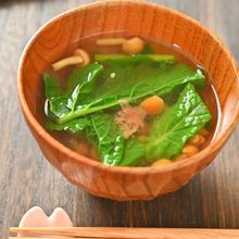 疲れた日に◎なめこのと菜花の梅すまし