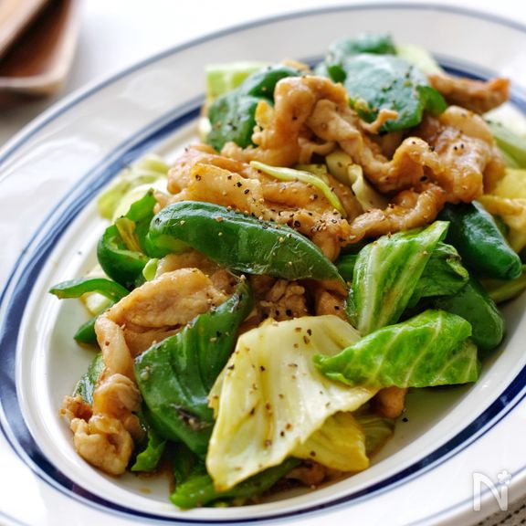 ＊豚こまとキャベツとピーマンのカレー炒め＊