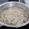 『豚しゃぶきゅうりともやしのねぎ塩だれ和え』さっぱり☆簡単♪の工程1