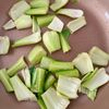 【チンゲン菜の中華鶏だしカニ玉】ご飯が進むちょっぱや本格中華の工程2