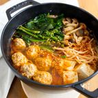 『肉団子の具沢山キムチ鍋』豚肉でジューシー！旨みたっぷり♫