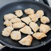 『鶏むね肉となすのトマト煮込み』お肉やわらか♪なすはとろん♡の工程2