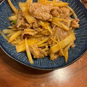 1169387の作ってみた!投稿(【豚肉とじゃがいもで青椒肉絲】天才的に旨い♡時短でパパッと！)