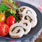 レンジで6分♪柔らか♪『むね肉 de 梅しそチキンロール』