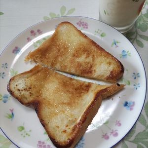 KUMIKOの作ってみた!投稿(5分で完成!一度食べたら虜♡【シュガートースト】)