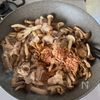 【豚肉ときのこの味噌バター炒め】コクうま！の工程4