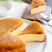 ワンパン焼きりんごのベイクドチーズケーキ (タルトタタン風)
