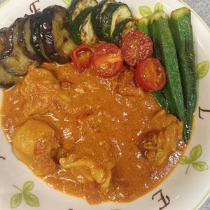 サラの作ってみた!投稿(【焼き野菜のバターチキンカレー】簡単絶品!何度もリピしたい♡)