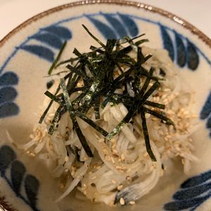 ぐ〜たら子の作ってみた!投稿(塩揉み不要♪皮ごと大根のごまぽんサラダ)