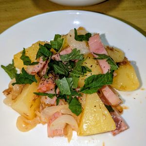 joe sanの作ってみた!投稿(【新じゃがいもと新玉ねぎのジャーマンポテト】和風が美味しい！)