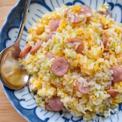 【5分de簡単】レンチんレシピ♪めちゃ旨♪レンジ炒飯♪