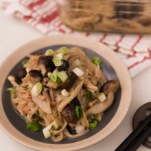 【レンチン3分】調味料1つで牡蠣だし香るきのこのツナ和え