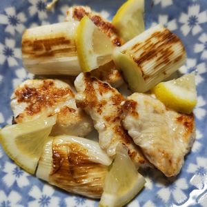 RINAの作ってみた!投稿(【鶏むねと長ねぎのうま塩焼き】10分で完成！節約レシピ！)