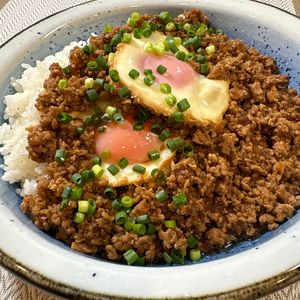 楽ラク手抜キッチン🐶🐾の作ってみた!投稿(ワンパン♪つゆだくしっとり【そぼろ豚丼】)
