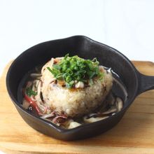 だしがきいてる　あんかけ焼きおにぎり