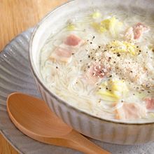 寒い日にぴったり♪白菜の豆乳スープ
