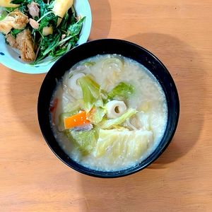 かおちゃんの作ってみた!投稿(【たっぷり野菜のちゃんぽん風スープ】カット野菜ですぐできる！)