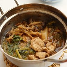 野菜もきのこもたっぷり 「ピリ辛ごま味噌鍋」