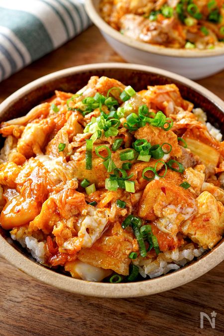 とろたま豚キムチ丼